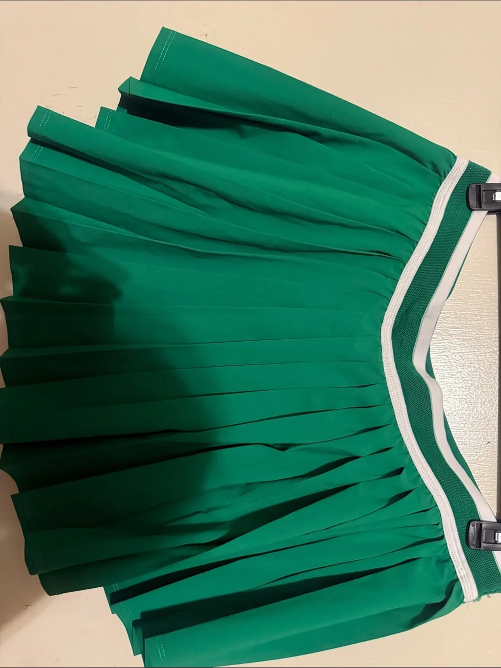 Avia Green Pleated Mini Skirt with White-Trim Waistband